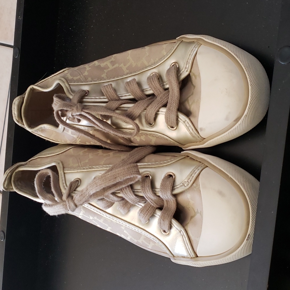 Tommy Hilfiger Sneakers Size 8